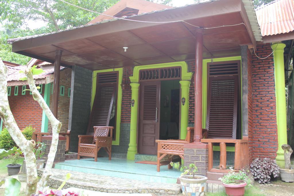 Rain Forest Guest House And Jungle Trekking Букит-Лаванг Экстерьер фото