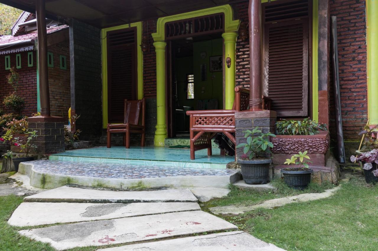 Rain Forest Guest House And Jungle Trekking Букит-Лаванг Экстерьер фото